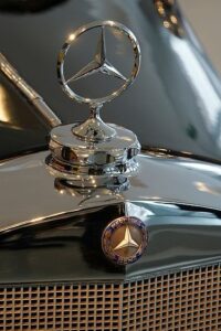 Как образовалась компания Mercedes-Benz